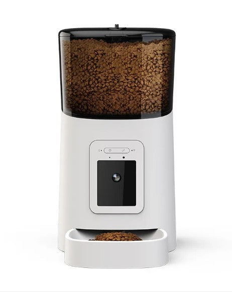 The Dinner Cam — Automatic Pet Feeder with 1080p Camera